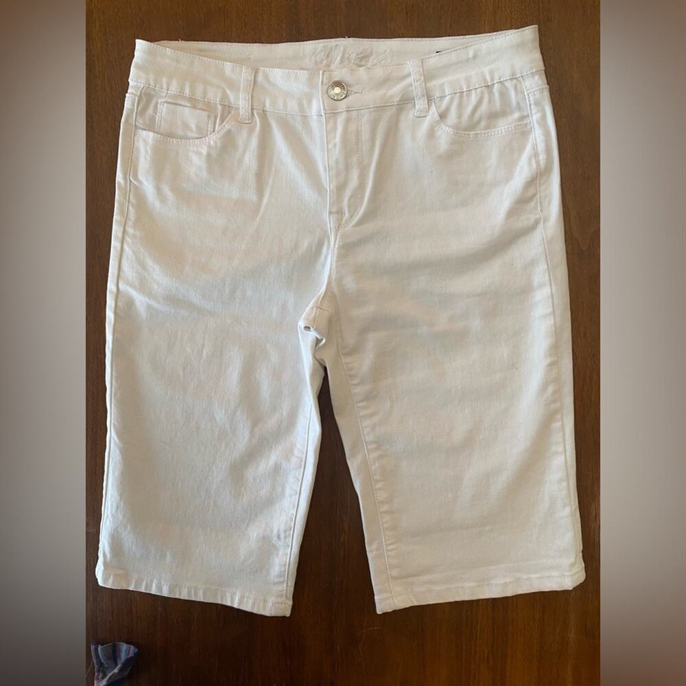 Buffalo David Bitton Shorts Bermuda White Mid-Rise 5 Pocket Cotton Size 6/28